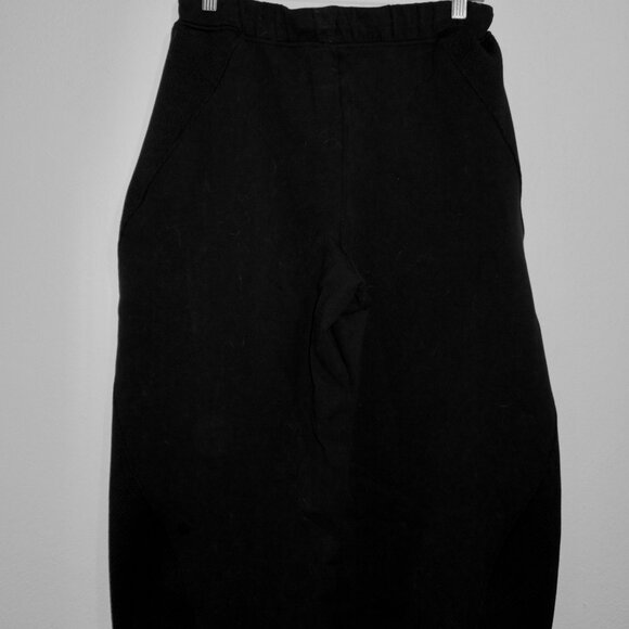 Lululemon Mixed Fabric Relaxed Fit Tapered High-Rise Pant - Picture 3 of 5